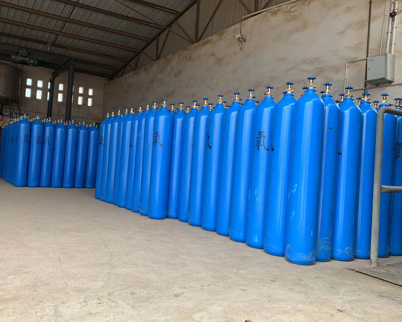 昆明氣瓶必須存放陰涼、干燥、遠(yuǎn)離熱源的房間